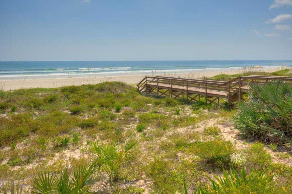 Sea La Vie Beach Oceanfront Patio Pet Friendly 杰克逊维尔海滩 外观 照片